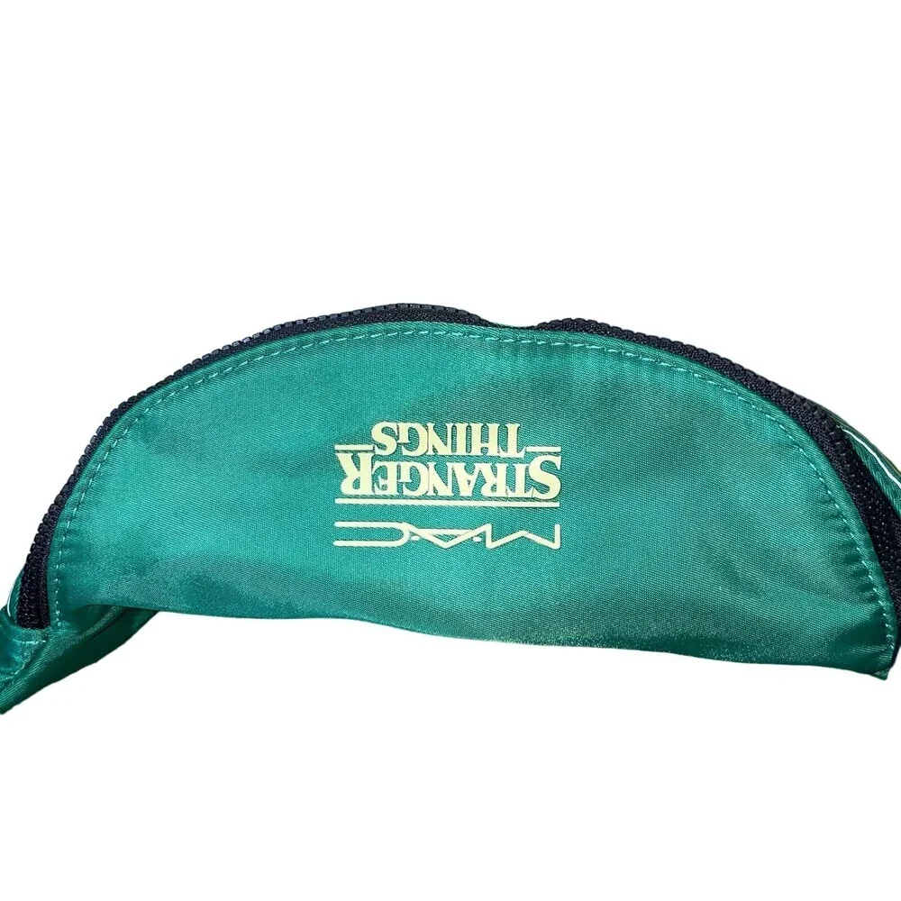 MAC COSMETICS X STRANGER THINGS LE 1986 HAWKINS TIGERS FANNY PACK BAG